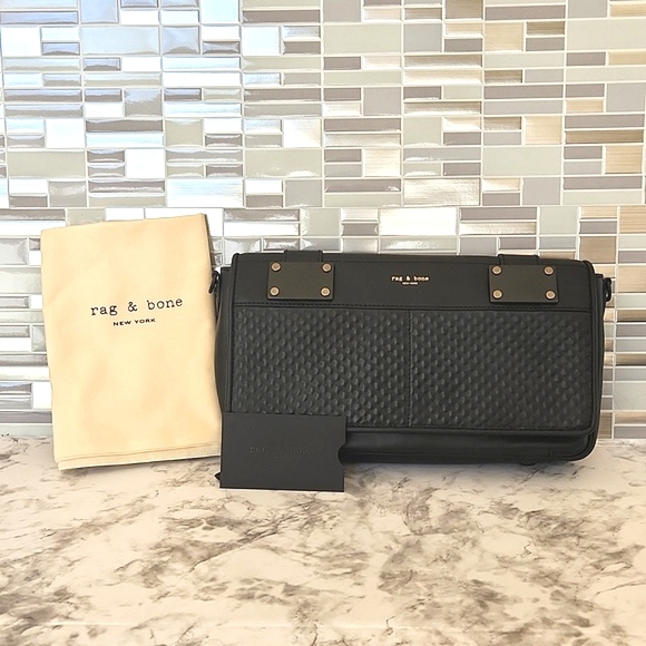 🐈⬛️Rag and Bone Pilot Clutch - Picture 2 of 16